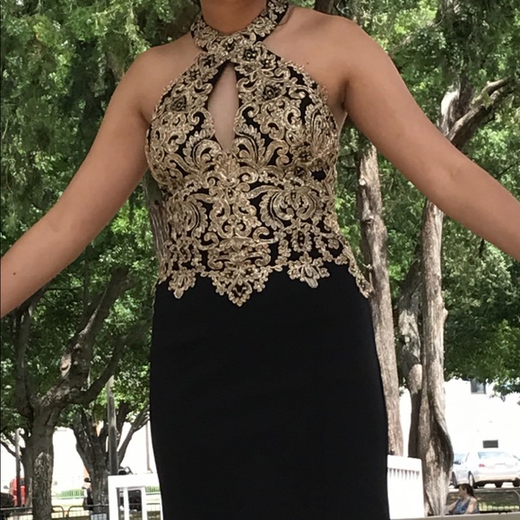 PROM DRESS - Picture 5 of 6